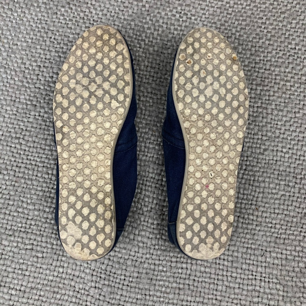 Toms - Picture 4 of 8